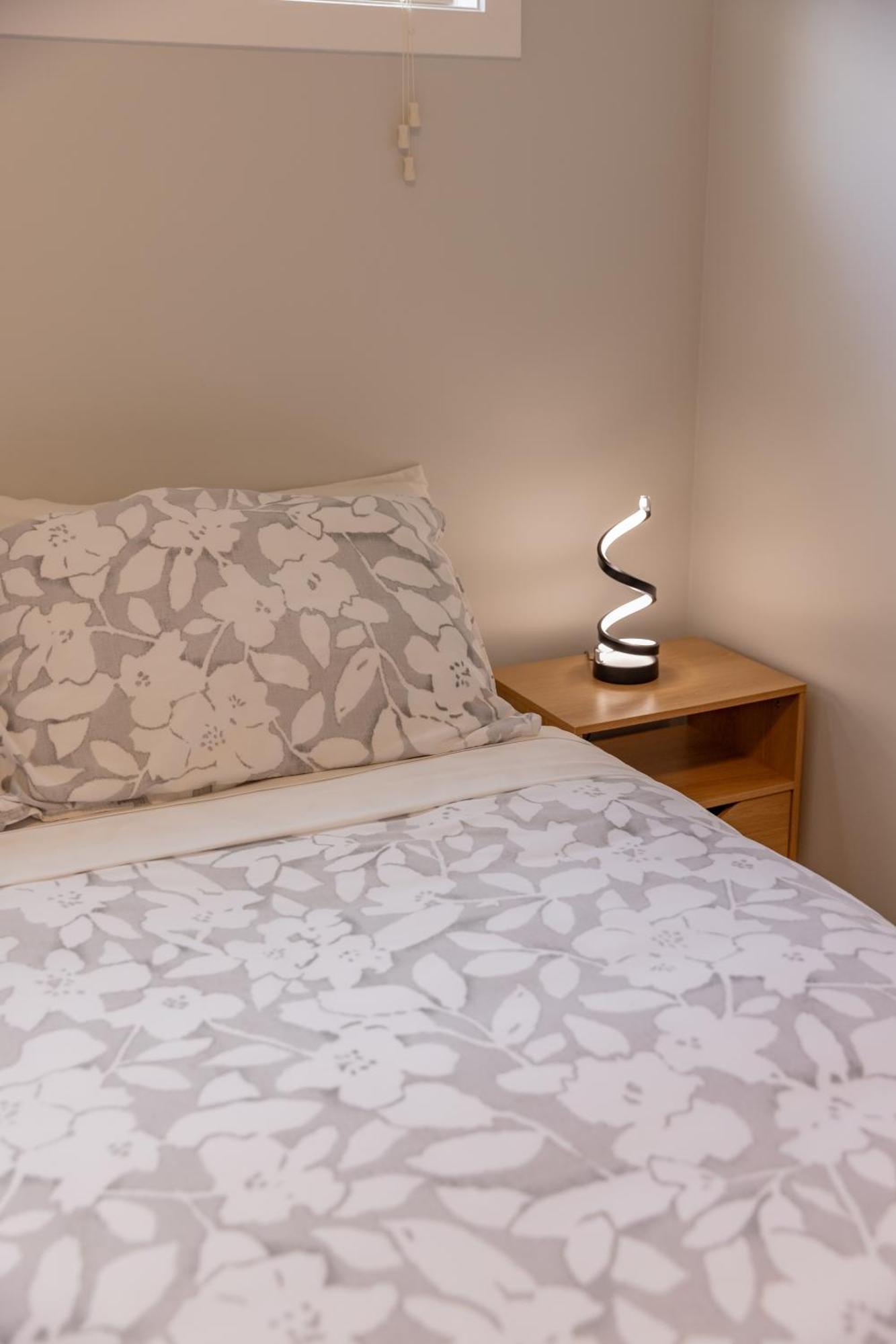 Back Garden Flat With Free On Street Parking And Fiber Wifi - 15 Mins To Ferry, Stadium, Cbd Wellington Exterior foto